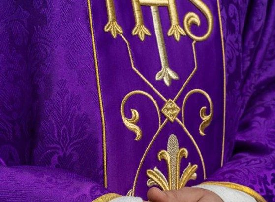History of the Altar Server's Surplice: From the Middle Ages to the Present Day