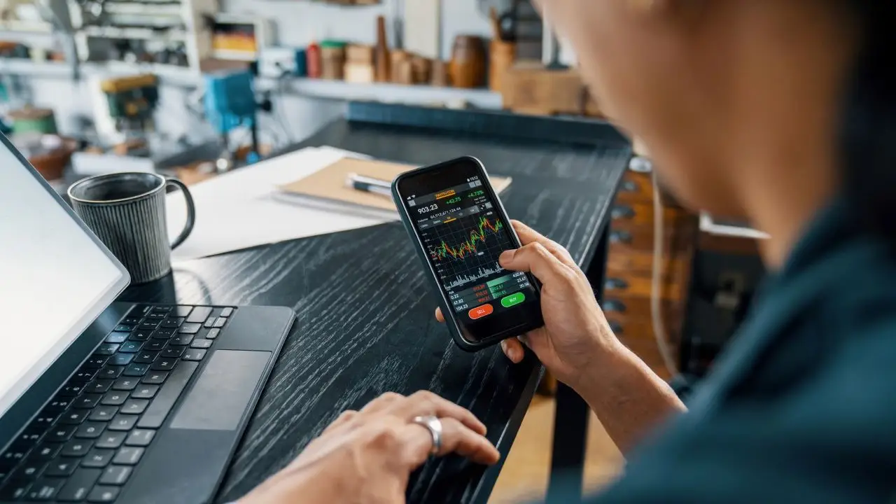 How to Buy Stocks Online Without A Broker?