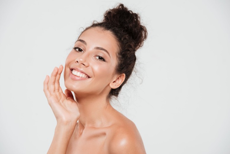 Glow From Within: The Antioxidant That Helps Skin and Mood Shine