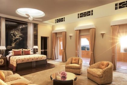 What are the most important reasons to book a room in Umaid Bhawan Palace?