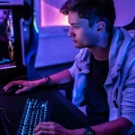 How Platforms Educate Users About Risk